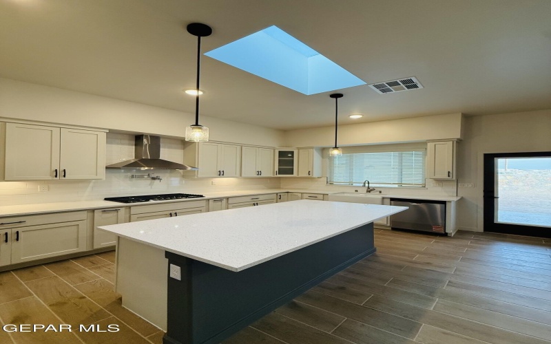 13757 Centro Vista Avenue, El Paso, TX 79928, 4 Bedrooms Bedrooms, ,3 BathroomsBathrooms,Residential,For Sale,13757 Centro Vista Avenue,0,936244