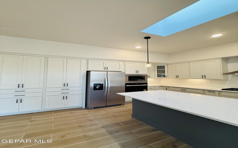 13757 Centro Vista Avenue, El Paso, TX 79928, 4 Bedrooms Bedrooms, ,3 BathroomsBathrooms,Residential,For Sale,13757 Centro Vista Avenue,0,936244