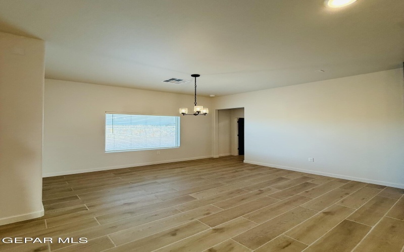 13757 Centro Vista Avenue, El Paso, TX 79928, 4 Bedrooms Bedrooms, ,3 BathroomsBathrooms,Residential,For Sale,13757 Centro Vista Avenue,0,936244