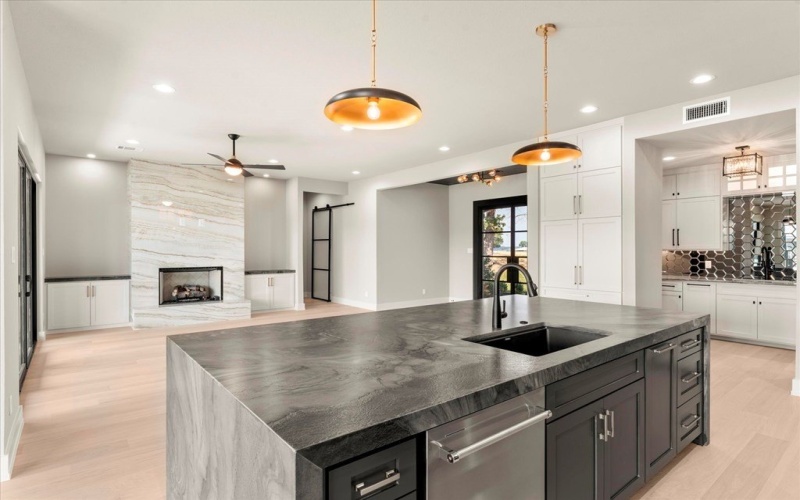 2565 Groves Court, Tool, TX 75143, 6 Habitaciones Habitaciones , ,6 BañosBaños,Residential,En Venta,2565 Groves Court,0,110144