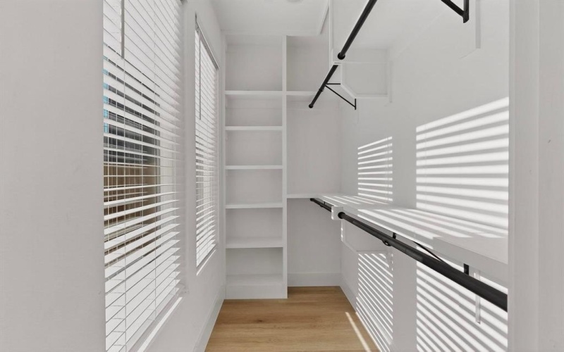 2415 Hooper Street, Dallas, TX 75215, 2 Bedrooms Bedrooms, ,2 BathroomsBathrooms,Residential,For Sale,2415 Hooper Street,0,21134354