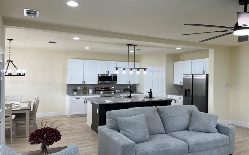 317 E 14th Avenue, Corsicana, TX 75110, 3 Habitaciones Habitaciones , ,2 BañosBaños,Residential,En Venta,317 E 14th Avenue,0,21149505