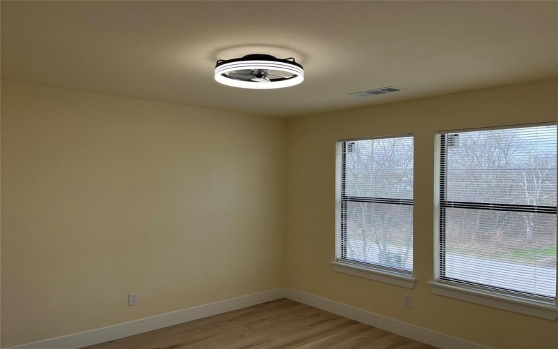 317 E 14th Avenue, Corsicana, TX 75110, 3 Habitaciones Habitaciones , ,2 BañosBaños,Residential,En Venta,317 E 14th Avenue,0,21149505