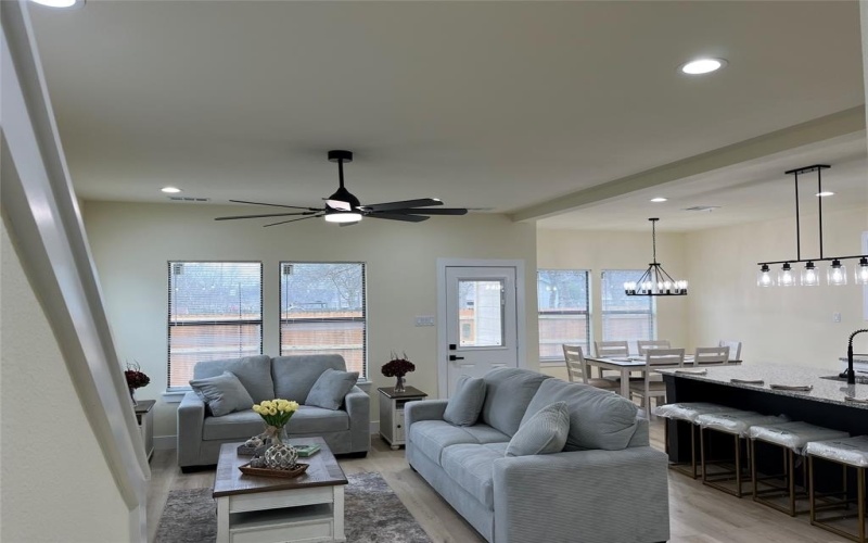 317 E 14th Avenue, Corsicana, TX 75110, 3 Habitaciones Habitaciones , ,2 BañosBaños,Residential,En Venta,317 E 14th Avenue,0,21149505