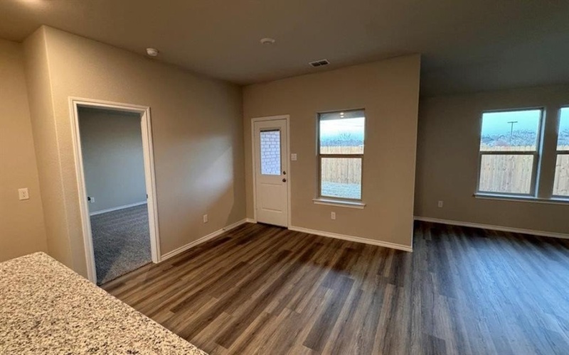 568 MARSH Street, Cleburne, TX 76033, 3 Habitaciones Habitaciones , ,2 BañosBaños,Residential,En Venta,568 MARSH Street,0,21149804