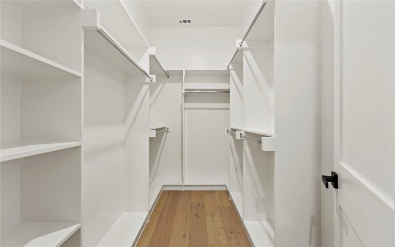 8623 San Fernando Way, Dallas, TX 75218, 4 Bedrooms Bedrooms, ,5 BathroomsBathrooms,Residential,For Sale,8623 San Fernando Way,0,21147433