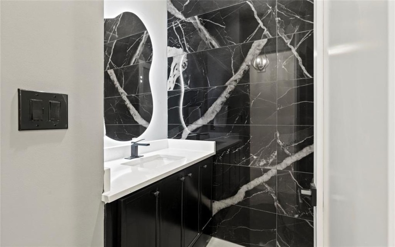 8623 San Fernando Way, Dallas, TX 75218, 4 Bedrooms Bedrooms, ,5 BathroomsBathrooms,Residential,For Sale,8623 San Fernando Way,0,21147433