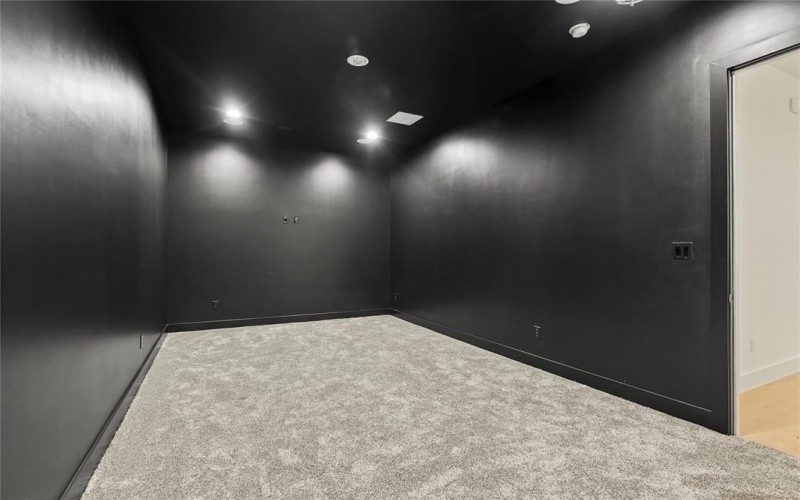 8623 San Fernando Way, Dallas, TX 75218, 4 Bedrooms Bedrooms, ,5 BathroomsBathrooms,Residential,For Sale,8623 San Fernando Way,0,21147433