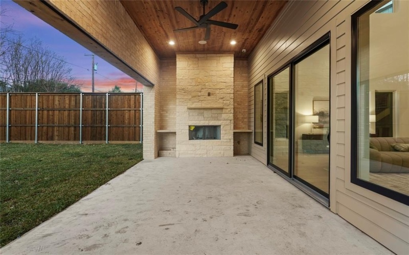 8623 San Fernando Way, Dallas, TX 75218, 4 Bedrooms Bedrooms, ,5 BathroomsBathrooms,Residential,For Sale,8623 San Fernando Way,0,21147433