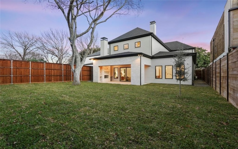 8623 San Fernando Way, Dallas, TX 75218, 4 Bedrooms Bedrooms, ,5 BathroomsBathrooms,Residential,For Sale,8623 San Fernando Way,0,21147433