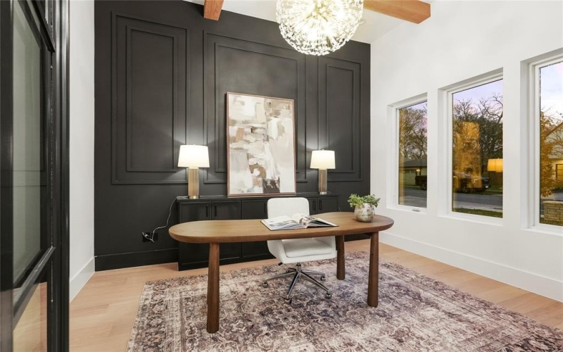 8623 San Fernando Way, Dallas, TX 75218, 4 Bedrooms Bedrooms, ,5 BathroomsBathrooms,Residential,For Sale,8623 San Fernando Way,0,21147433