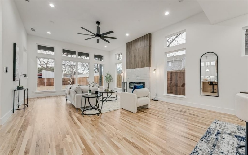 815 S Waverly Drive, Dallas, TX 75208, 4 Bedrooms Bedrooms, ,3 BathroomsBathrooms,Residential,For Sale,815 S Waverly Drive,0,21147837