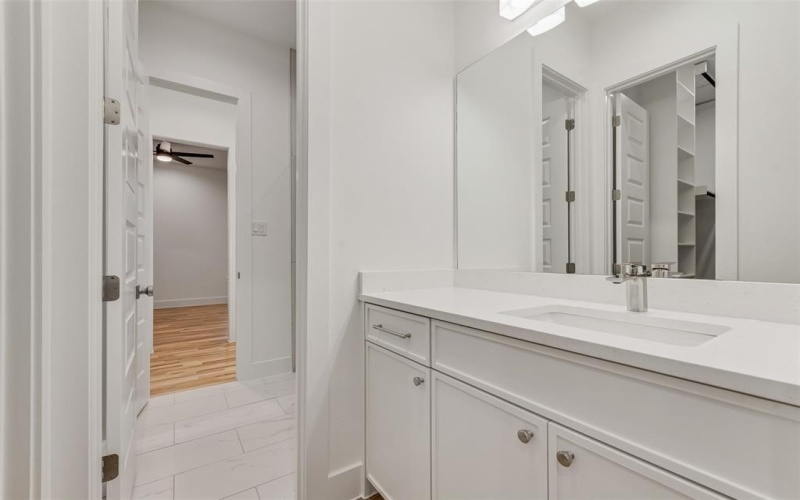 815 S Waverly Drive, Dallas, TX 75208, 4 Bedrooms Bedrooms, ,3 BathroomsBathrooms,Residential,For Sale,815 S Waverly Drive,0,21147837