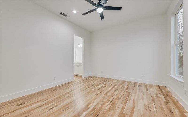 815 S Waverly Drive, Dallas, TX 75208, 4 Bedrooms Bedrooms, ,3 BathroomsBathrooms,Residential,For Sale,815 S Waverly Drive,0,21147837