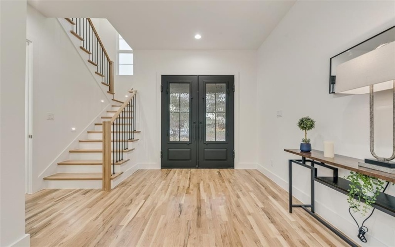 815 S Waverly Drive, Dallas, TX 75208, 4 Bedrooms Bedrooms, ,3 BathroomsBathrooms,Residential,For Sale,815 S Waverly Drive,0,21147837