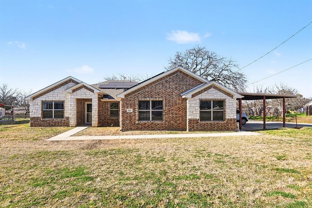 621 N Avenue B, Springtown, TX 76082, 3 Bedrooms Bedrooms, ,2 BathroomsBathrooms,Residential,For Sale,621 N Avenue B,0,21148003