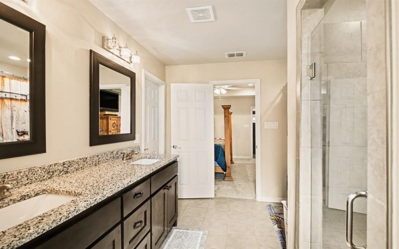 621 N Avenue B, Springtown, TX 76082, 3 Bedrooms Bedrooms, ,2 BathroomsBathrooms,Residential,For Sale,621 N Avenue B,0,21148003