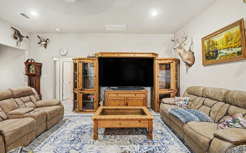 621 N Avenue B, Springtown, TX 76082, 3 Bedrooms Bedrooms, ,2 BathroomsBathrooms,Residential,For Sale,621 N Avenue B,0,21148003