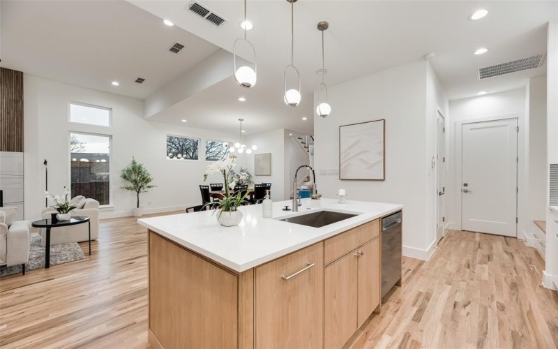 3422 Bogata Boulevard, Dallas, TX 75220, 4 Habitaciones Habitaciones , ,3 BañosBaños,Residential,En Venta,3422 Bogata Boulevard,0,21148173