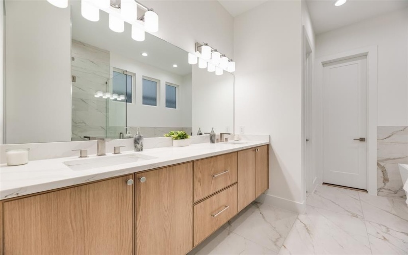 3422 Bogata Boulevard, Dallas, TX 75220, 4 Habitaciones Habitaciones , ,3 BañosBaños,Residential,En Venta,3422 Bogata Boulevard,0,21148173