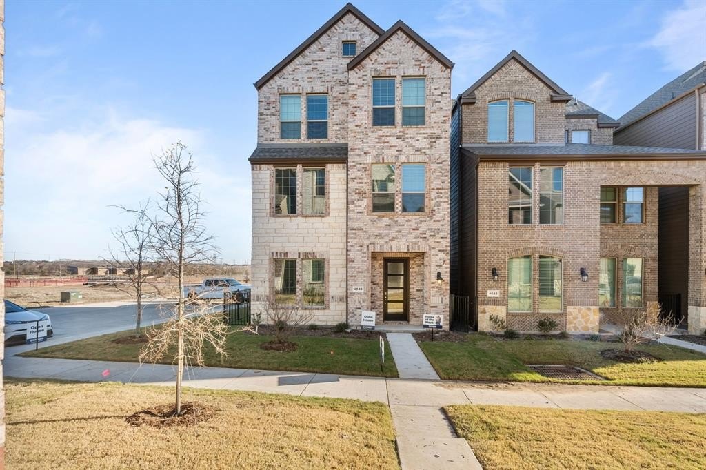 4523 Cinema Street, Plano, TX 75024, 5 Habitaciones Habitaciones , ,3 BañosBaños,Residential,En Venta,4523 Cinema Street,0,21149033