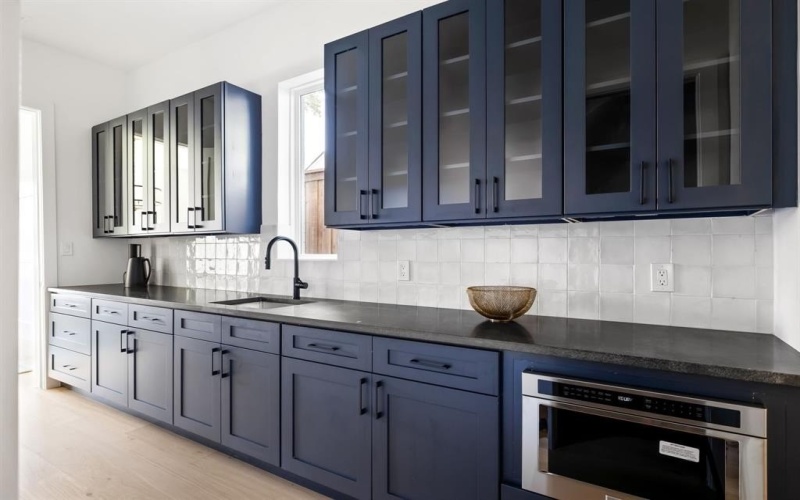 2414 Grigsby Avenue, Dallas, TX 75204, 4 Bedrooms Bedrooms, ,3 BathroomsBathrooms,Residential,For Sale,2414 Grigsby Avenue,0,21149350