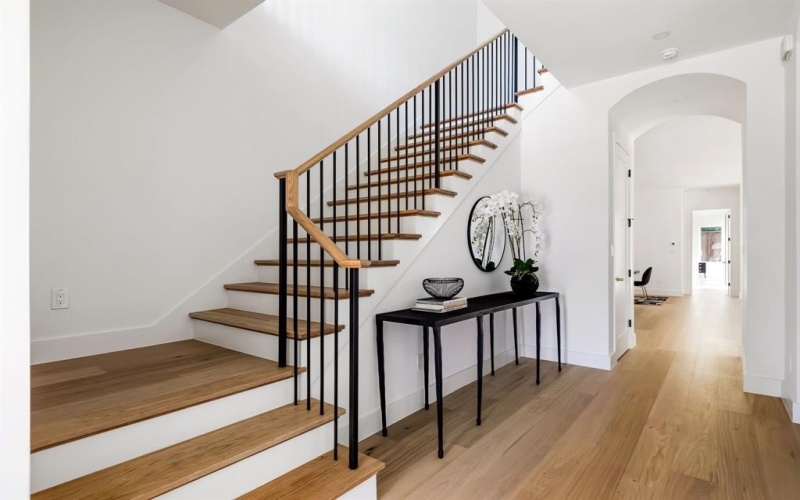 2414 Grigsby Avenue, Dallas, TX 75204, 4 Bedrooms Bedrooms, ,3 BathroomsBathrooms,Residential,For Sale,2414 Grigsby Avenue,0,21149350