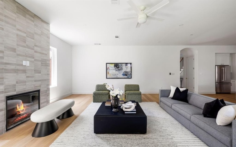 2414 Grigsby Avenue, Dallas, TX 75204, 4 Bedrooms Bedrooms, ,3 BathroomsBathrooms,Residential,For Sale,2414 Grigsby Avenue,0,21149350