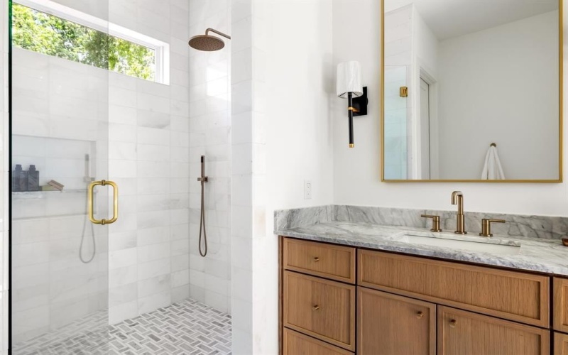 2414 Grigsby Avenue, Dallas, TX 75204, 4 Bedrooms Bedrooms, ,3 BathroomsBathrooms,Residential,For Sale,2414 Grigsby Avenue,0,21149350