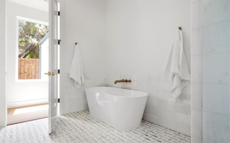 2414 Grigsby Avenue, Dallas, TX 75204, 4 Bedrooms Bedrooms, ,3 BathroomsBathrooms,Residential,For Sale,2414 Grigsby Avenue,0,21149350