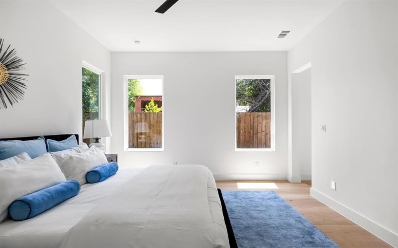 2414 Grigsby Avenue, Dallas, TX 75204, 4 Bedrooms Bedrooms, ,3 BathroomsBathrooms,Residential,For Sale,2414 Grigsby Avenue,0,21149350