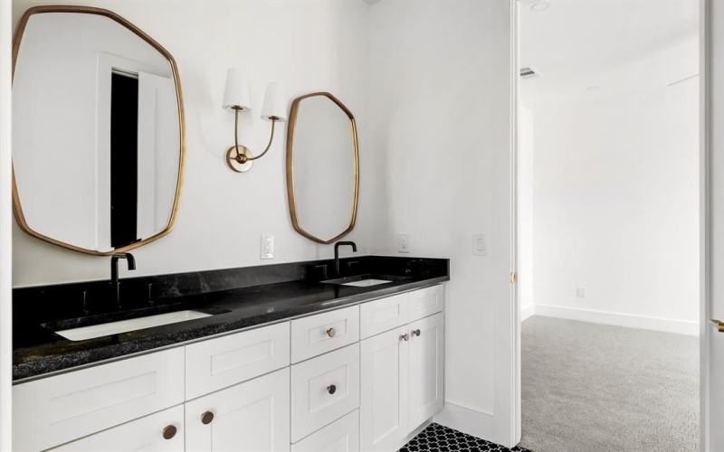 2414 Grigsby Avenue, Dallas, TX 75204, 4 Bedrooms Bedrooms, ,3 BathroomsBathrooms,Residential,For Sale,2414 Grigsby Avenue,0,21149350