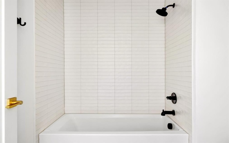 2414 Grigsby Avenue, Dallas, TX 75204, 4 Bedrooms Bedrooms, ,3 BathroomsBathrooms,Residential,For Sale,2414 Grigsby Avenue,0,21149350