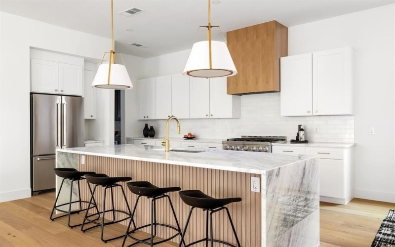 2414 Grigsby Avenue, Dallas, TX 75204, 4 Bedrooms Bedrooms, ,3 BathroomsBathrooms,Residential,For Sale,2414 Grigsby Avenue,0,21149350