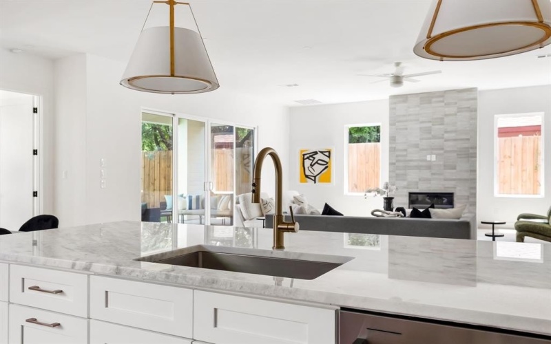 2414 Grigsby Avenue, Dallas, TX 75204, 4 Bedrooms Bedrooms, ,3 BathroomsBathrooms,Residential,For Sale,2414 Grigsby Avenue,0,21149350