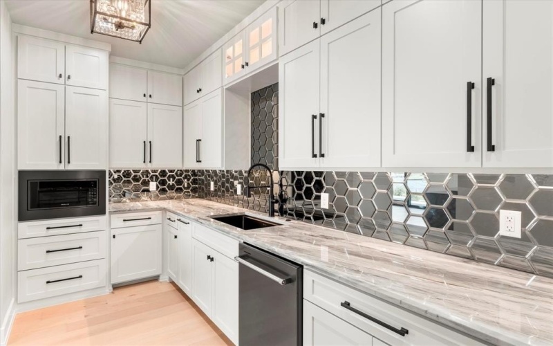 2565 Groves Court, Tool, TX 75143, 6 Bedrooms Bedrooms, ,6 BathroomsBathrooms,Residential,For Sale,2565 Groves Court,0,21149847