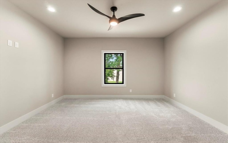 2565 Groves Court, Tool, TX 75143, 6 Bedrooms Bedrooms, ,6 BathroomsBathrooms,Residential,For Sale,2565 Groves Court,0,21149847