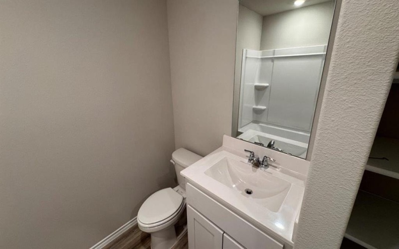 560 MARSH Street, Cleburne, TX 76033, 4 Habitaciones Habitaciones , ,2 BañosBaños,Residential,En Venta,560 MARSH Street,0,21149849