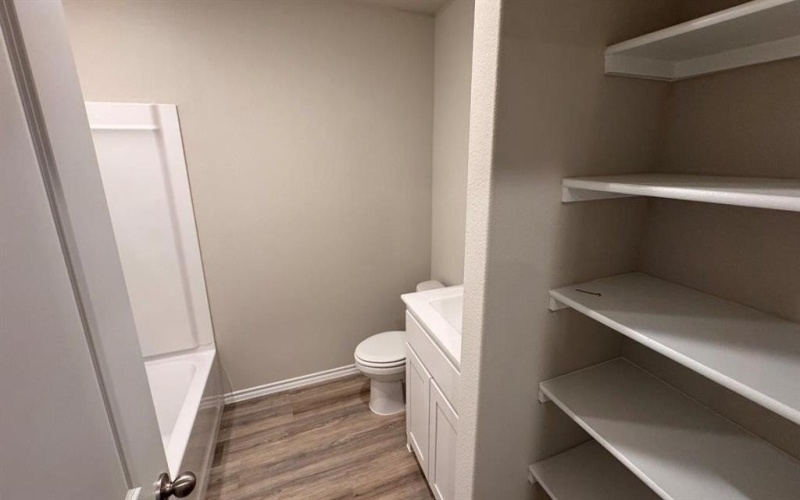 560 MARSH Street, Cleburne, TX 76033, 4 Habitaciones Habitaciones , ,2 BañosBaños,Residential,En Venta,560 MARSH Street,0,21149849