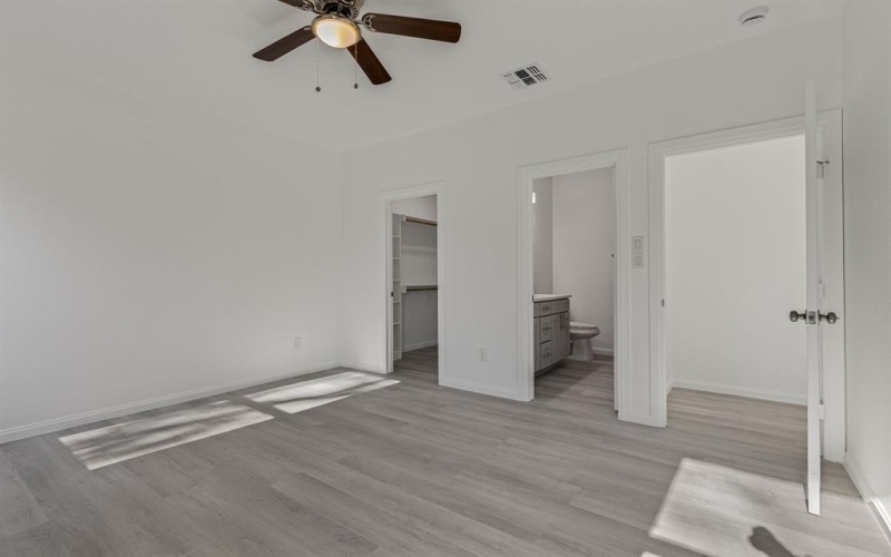 2619 Hillside Drive, Granbury, TX 76048, 3 Bedrooms Bedrooms, ,2 BathroomsBathrooms,Residential,For Sale,2619 Hillside Drive,0,21149872