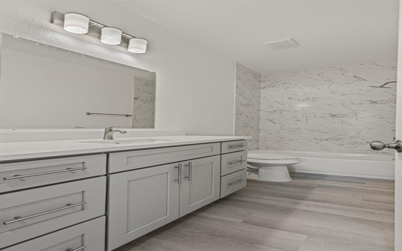 2619 Hillside Drive, Granbury, TX 76048, 3 Bedrooms Bedrooms, ,2 BathroomsBathrooms,Residential,For Sale,2619 Hillside Drive,0,21149872