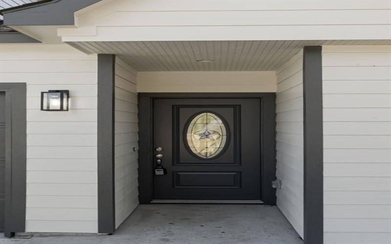 2619 Hillside Drive, Granbury, TX 76048, 3 Bedrooms Bedrooms, ,2 BathroomsBathrooms,Residential,For Sale,2619 Hillside Drive,0,21149872