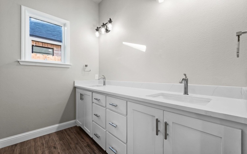 7528 57th Street, Lubbock, TX 79407, 4 Bedrooms Bedrooms, ,3 BathroomsBathrooms,Residential,For Sale,7528 57th Street,202552927