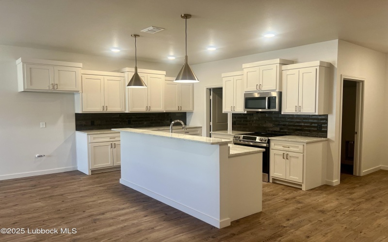 10904 Albany Avenue, Lubbock, TX 79424, 2 Bedrooms Bedrooms, ,2 BathroomsBathrooms,Residential,For Sale,10904 Albany Avenue,202552934
