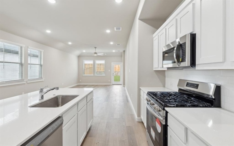 8308 Coastal Lane, Aubrey, TX 76227, 4 Habitaciones Habitaciones , ,3 BañosBaños,Residential,En Venta,8308 Coastal Lane,0,21150164