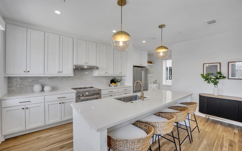 7207 Gaston Avenue #1006, Dallas, TX 75206, 2 Bedrooms Bedrooms, ,2 BathroomsBathrooms,Residential,For Sale,7207 Gaston Avenue,0,21150201