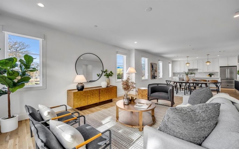 7207 Gaston Avenue #1006, Dallas, TX 75206, 2 Bedrooms Bedrooms, ,2 BathroomsBathrooms,Residential,For Sale,7207 Gaston Avenue,0,21150201