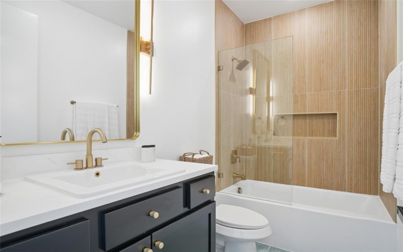 4618 Columbia Avenue #2a, Dallas, TX 75226, 3 Habitaciones Habitaciones , ,2 BañosBaños,Residential,En Venta,4618 Columbia Avenue,0,21150253