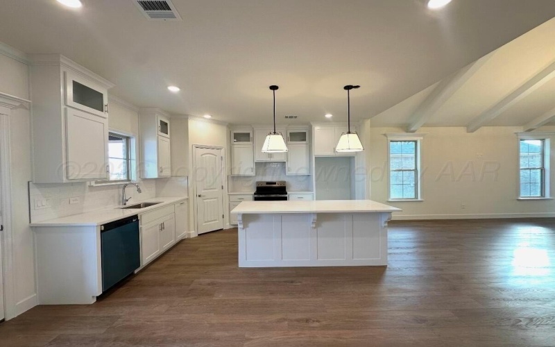 106 BULLRUSH Drive, Canyon, TX 79015, 4 Habitaciones Habitaciones , ,2 BañosBaños,Residential,En Venta,106 BULLRUSH Drive,0,26-319