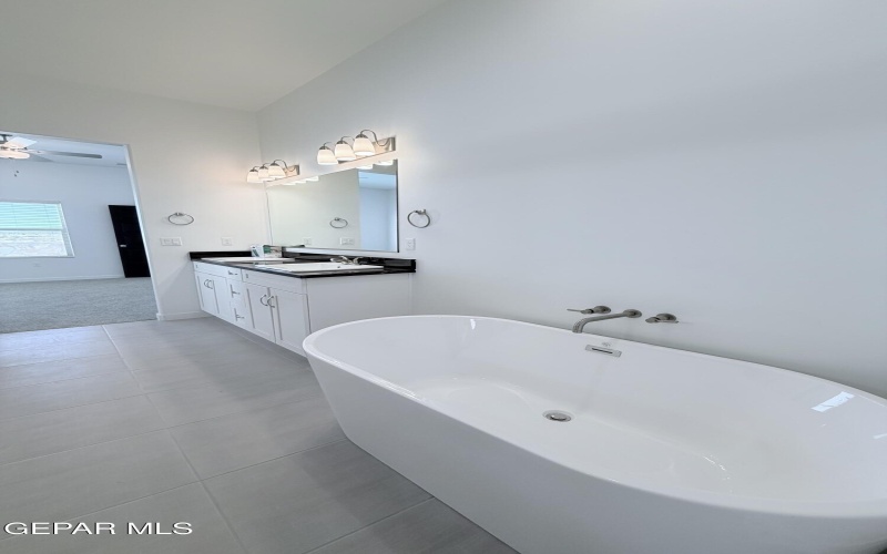 956 ELSTREE Place, El Paso, TX 79928, 3 Habitaciones Habitaciones , ,2 BañosBaños,Residential,En Venta,956 ELSTREE Place,0,936251